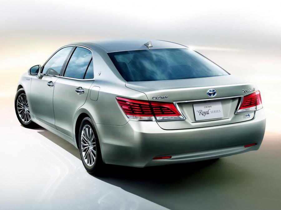  Toyota Crown Hybrid Royal Saloon (S210) 2012 года  (фото 12 из 14)